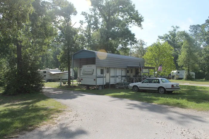 Rambling Vines RV Park Picture 4