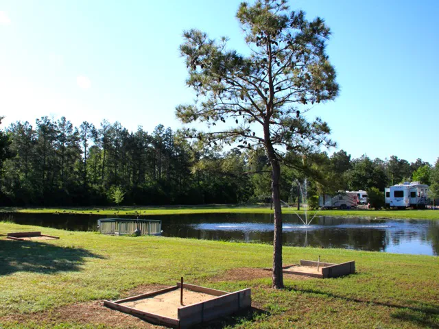 Woodland Lakes RV Park Picture 8