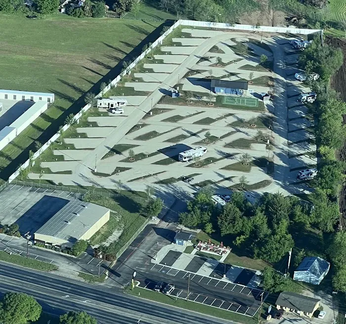 Brothers RV Park and Food Truck Corral Picture 5