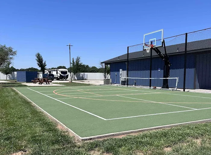 Brothers RV Park and Food Truck Corral Picture 10