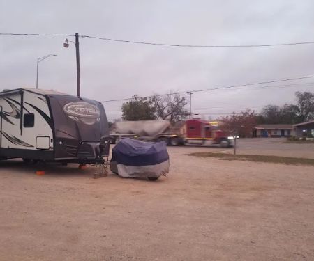 Harlowe's RV Park