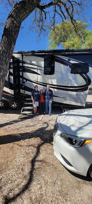 Harlowe's RV Park Picture 4
