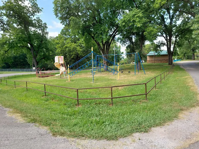 Pettit Bay Camp Ground Picture 3