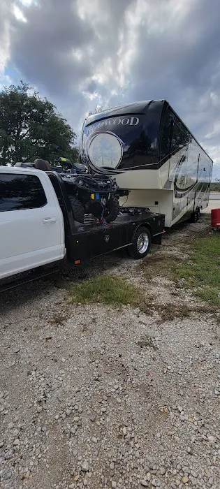 Shady Oaks RV Park Picture 6