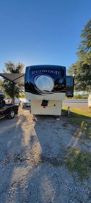 Shady Oaks RV Park Picture 7