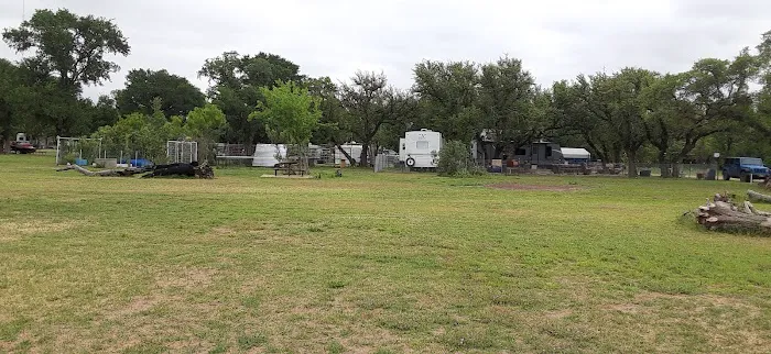 Two Sisters RV Park Picture 5