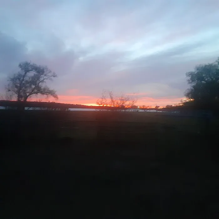 Two Sisters RV Park Picture 9