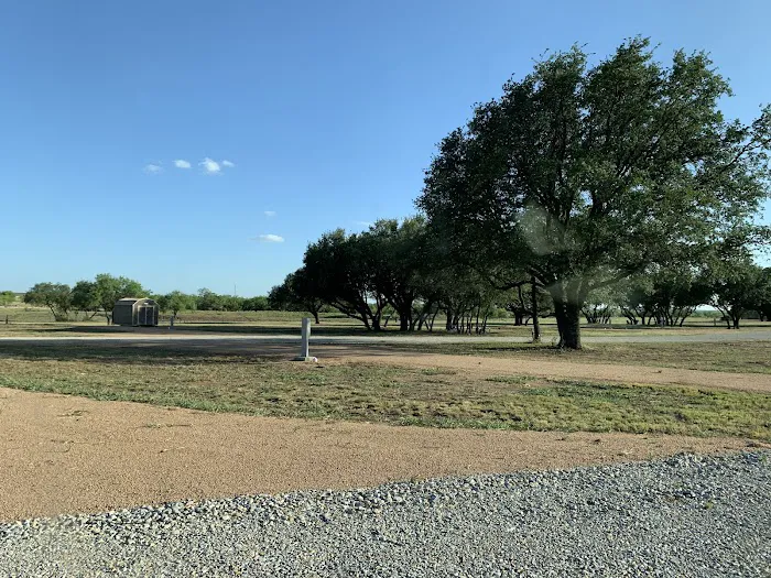 Camp Pecan Bayou RV Park Picture 4