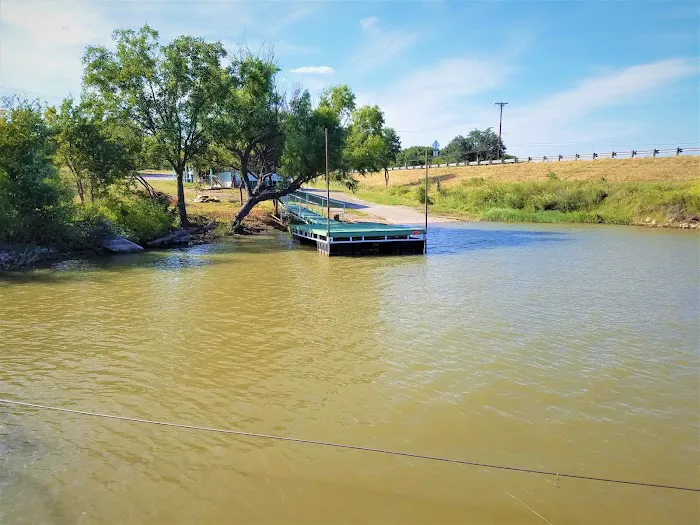 Wall's Ponderosa RV Park & Marina Picture 10