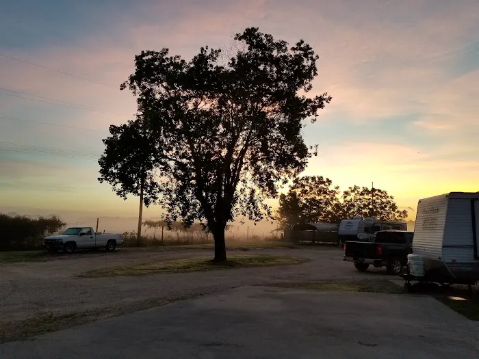 AAA RV Park Picture 5