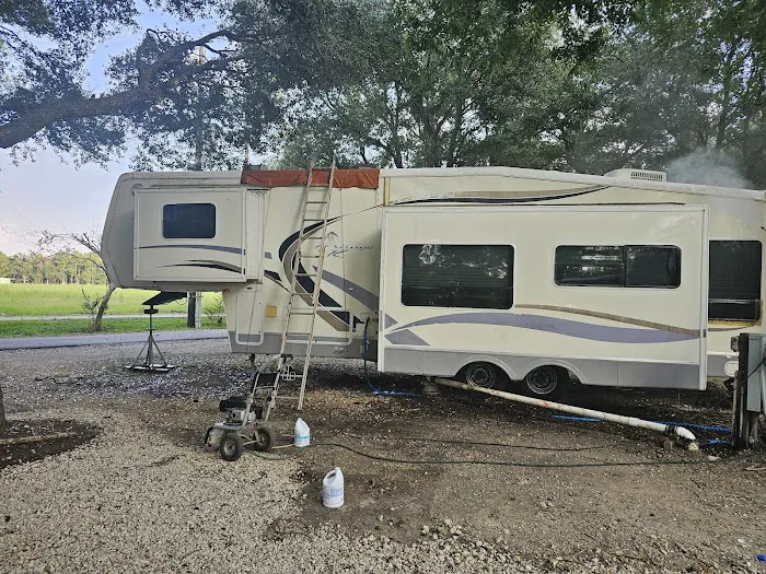Bearazinga RV Park Picture 10