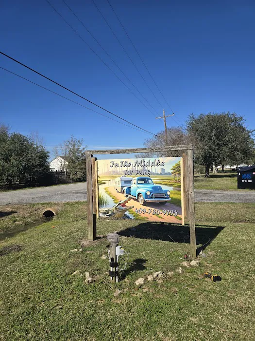 In The Middle Rv Park Picture 3