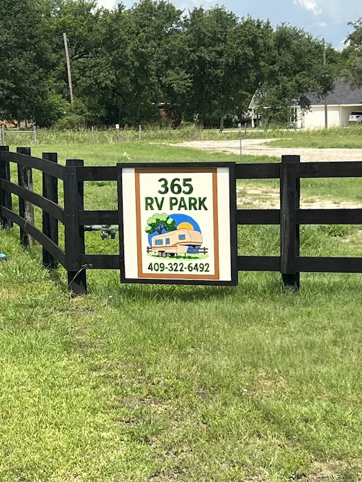 365 RV Park Picture 5