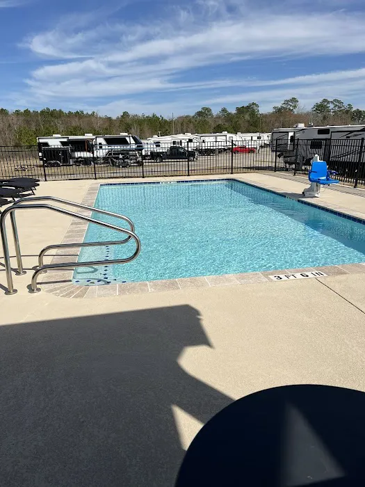 Grand Pines of Texas RV Resort Picture 1