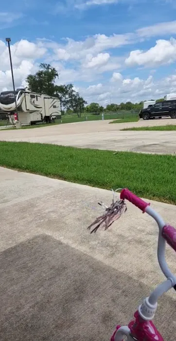 Diamond M RV Park Picture 5