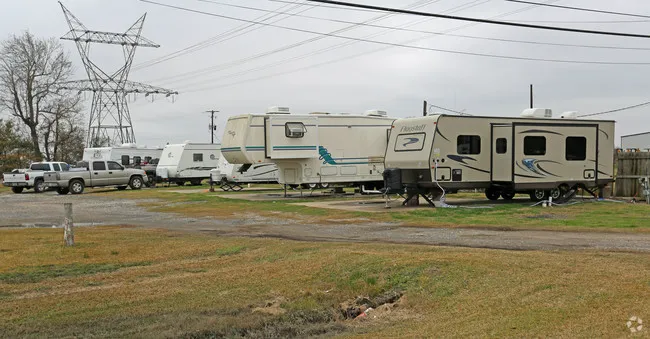VIC RV Park Picture 1