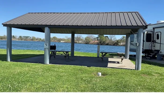AAA RV Park On The Lake Picture 1