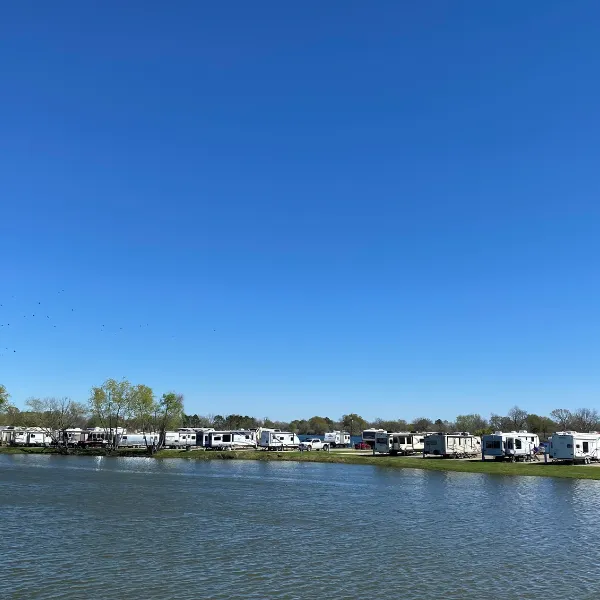 AAA RV Park On The Lake Picture 6