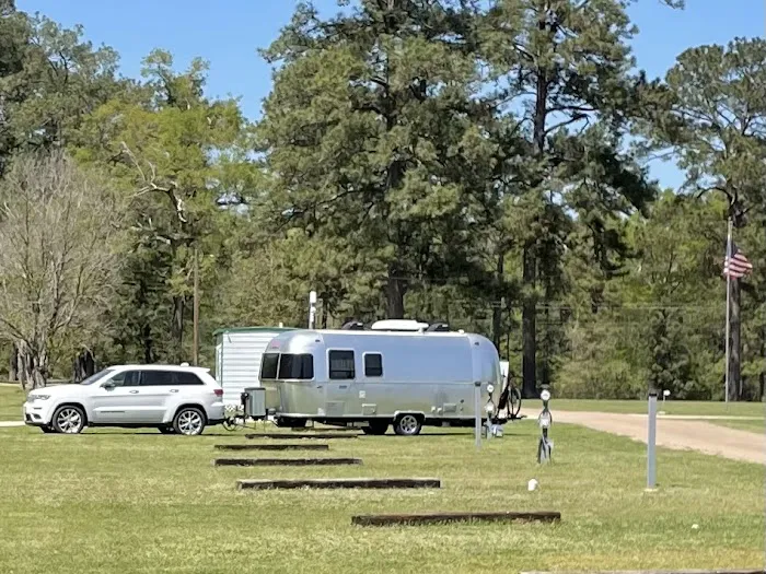 Sam Houston RV Park & Campground (Closed Permanently) Picture 7