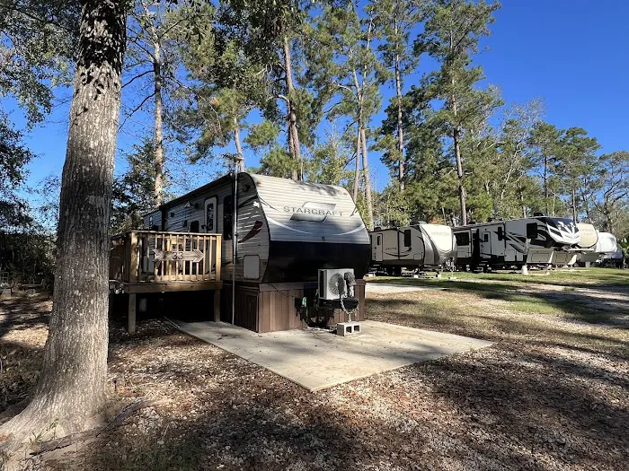 East to West RV Park Picture 8