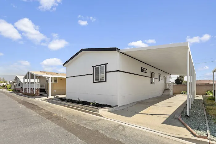 Kings Way Gardens Mobile Home Park Picture 8