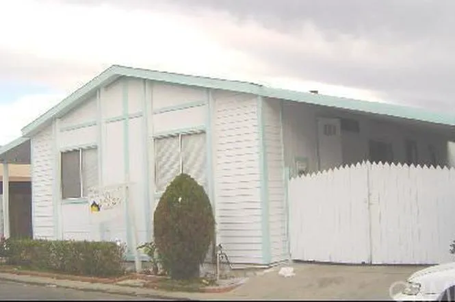 Peachwood Mobile Home Park Picture 2