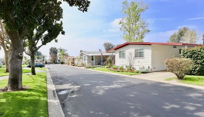 Hacienda Mobile Home Estates Picture 4