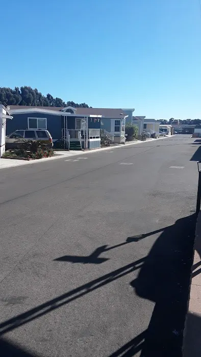 Ocean-Aire Mobile Home Estates Picture 5