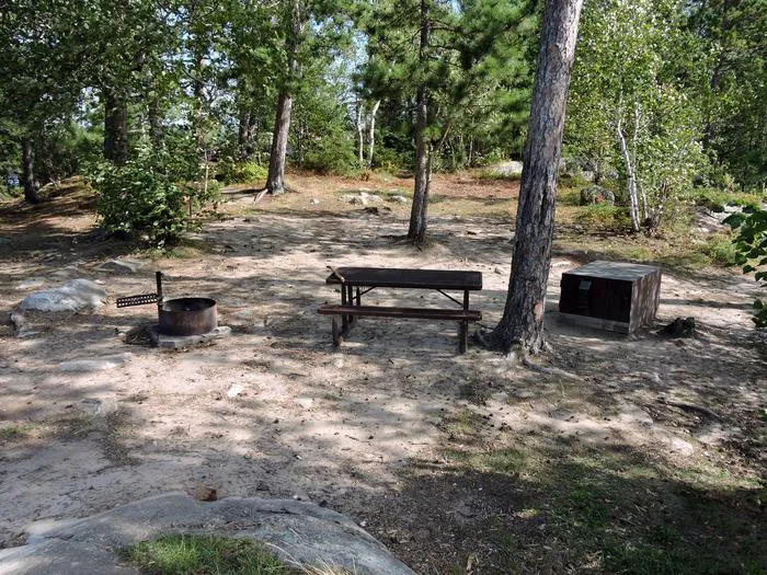 Rainbow Island N33 Campsite Picture 7