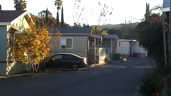 Polynesian Mobile Home Park Picture 1