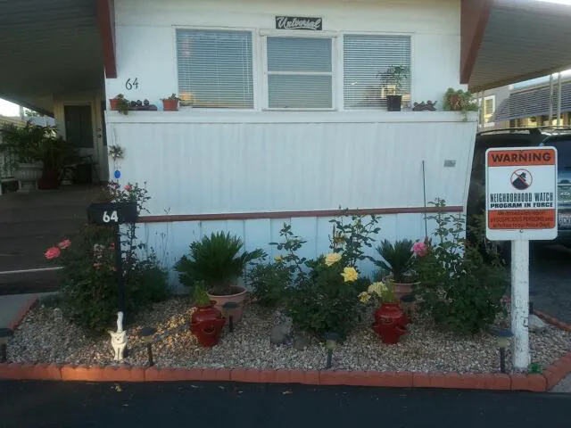 Foothill Village Mobile Home Picture 7