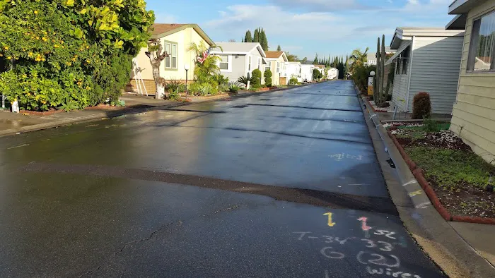Lamplighter Mobilehome Estates Picture 4