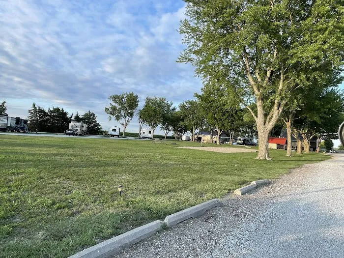 Prairie Oasis RV Park Picture 9