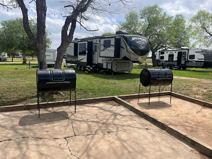 Jourdanton RV Park Picture 8