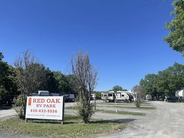 Red Oak RV Park Picture 3