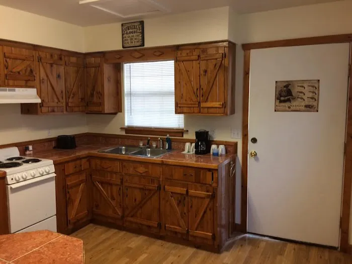 Lone Star RV Park & Cabin Rentals Picture 4