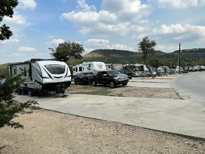 Fox Hollow RV Park & Cottages Picture 5