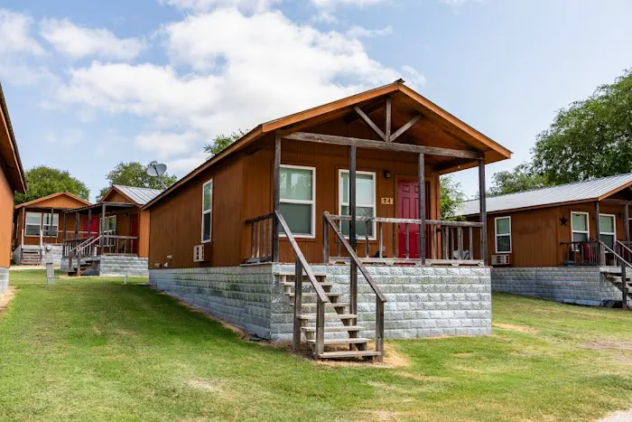 Kerrville RV Park and Cabins Picture 4