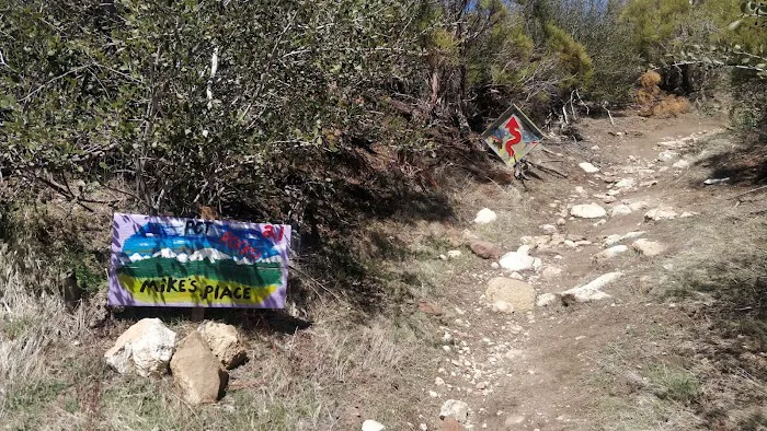 Mike's Place for PCT hikers Picture 4