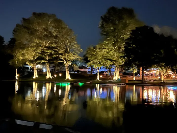 Lakeside RV Park - New Braunfels TX Picture 6