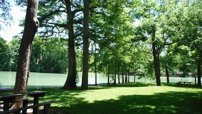 Zipp RV Park Picture 1