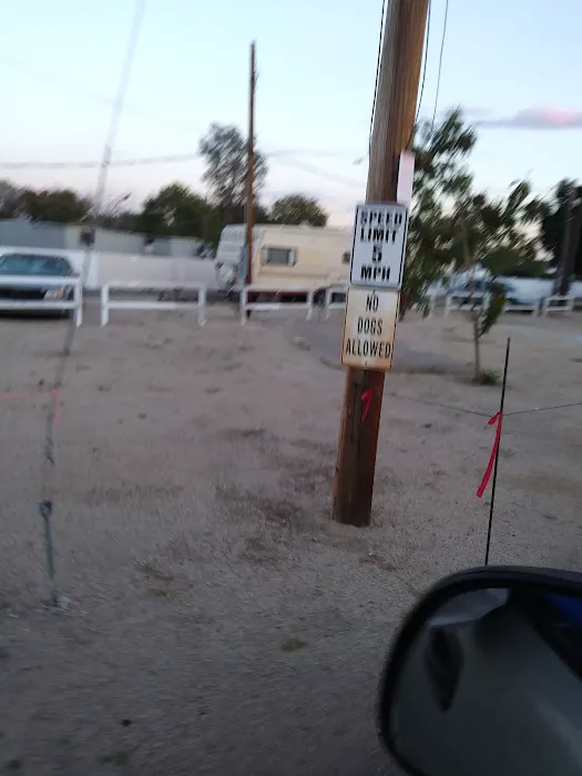 A & F Trailer & RV Park Picture 10