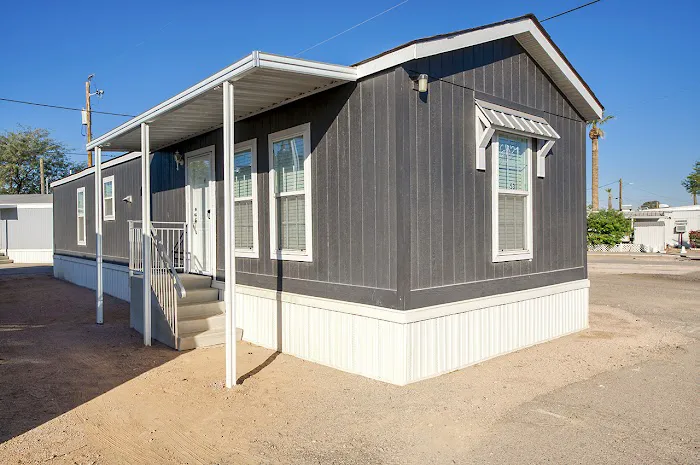 Plaza Verde RV & Mobile Home Park Picture 6
