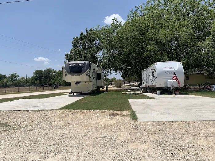 Patriot RV Park - Luling Picture 6