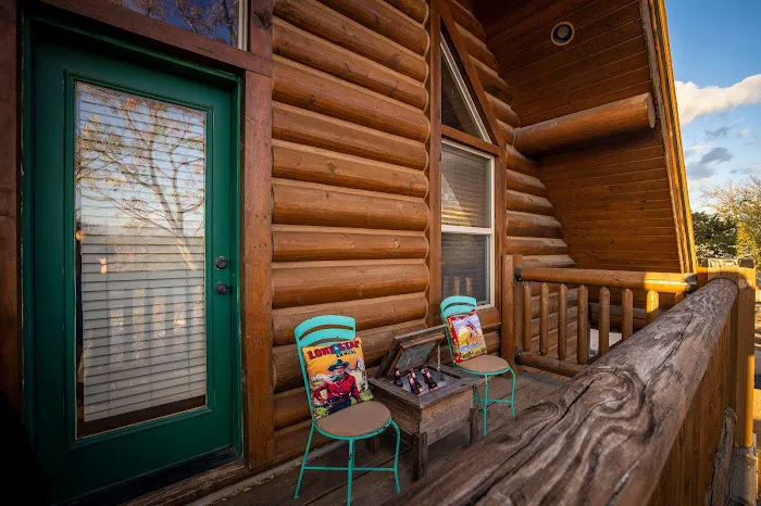 Corner Star Cabin (& RV Park) Picture 4