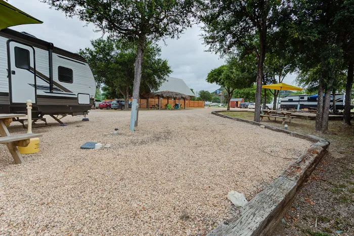 Corner Star Cabin (& RV Park) Picture 6