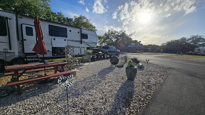 Almost Heaven RV Resort Picture 9