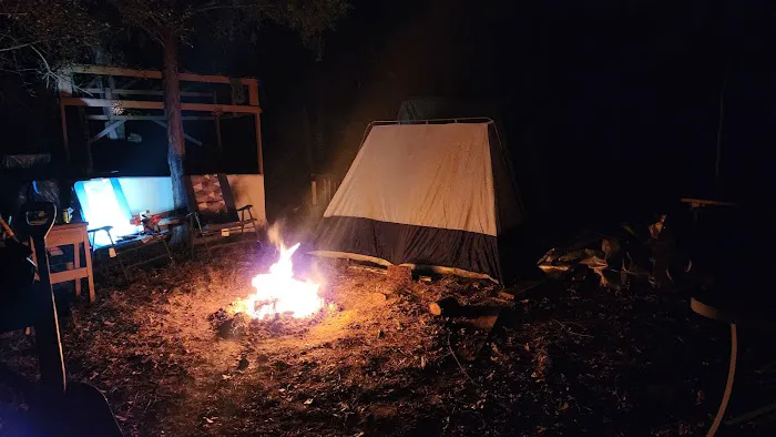 Enchanted Oaks Campground Picture 2