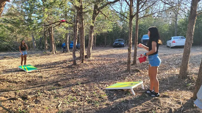 Enchanted Oaks Campground Picture 3