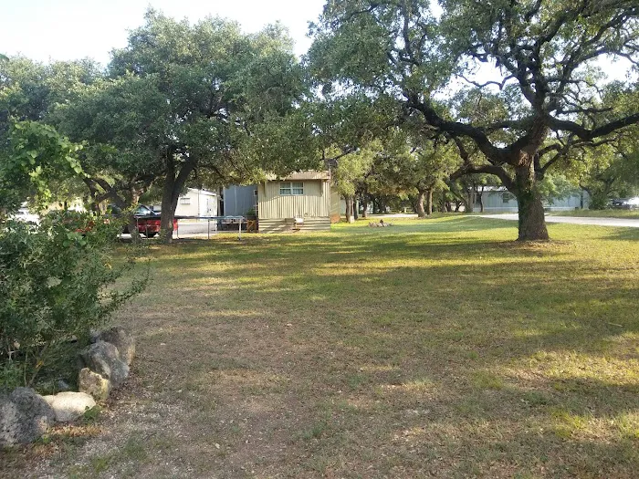 Oaks Mobile Home Park Picture 3